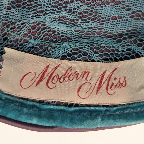 Vintage Maroon Satin Hat with Blue Veil and 3 bows - Picture 8 of 8